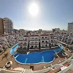 Апартаменты Location P, Terrace With Pool View, Sunny, Quiet, Wifi *