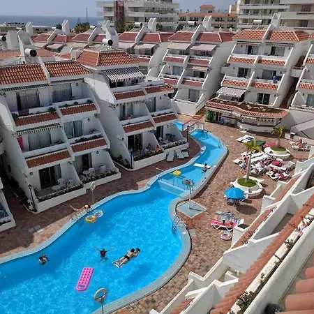 Location P, Terrace With Pool View, Sunny, Quiet, Wifi Lägenhet *