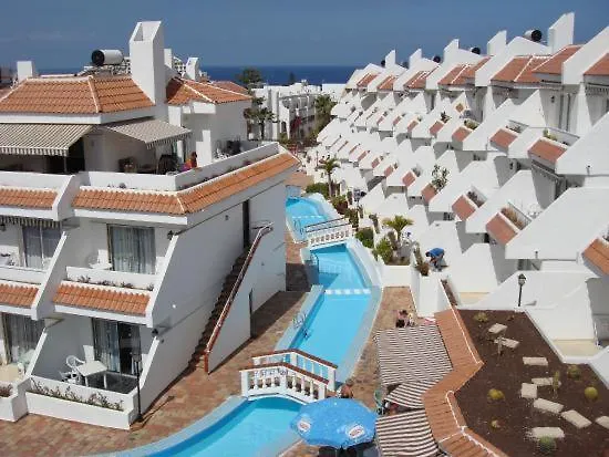 Location P, Terrace With Pool View, Sunny, Quiet, Wifi Lägenhet