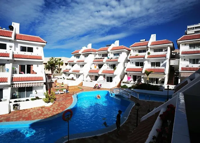 Lägenhet Location P, Terrace With Pool View, Sunny, Quiet, Wifi *